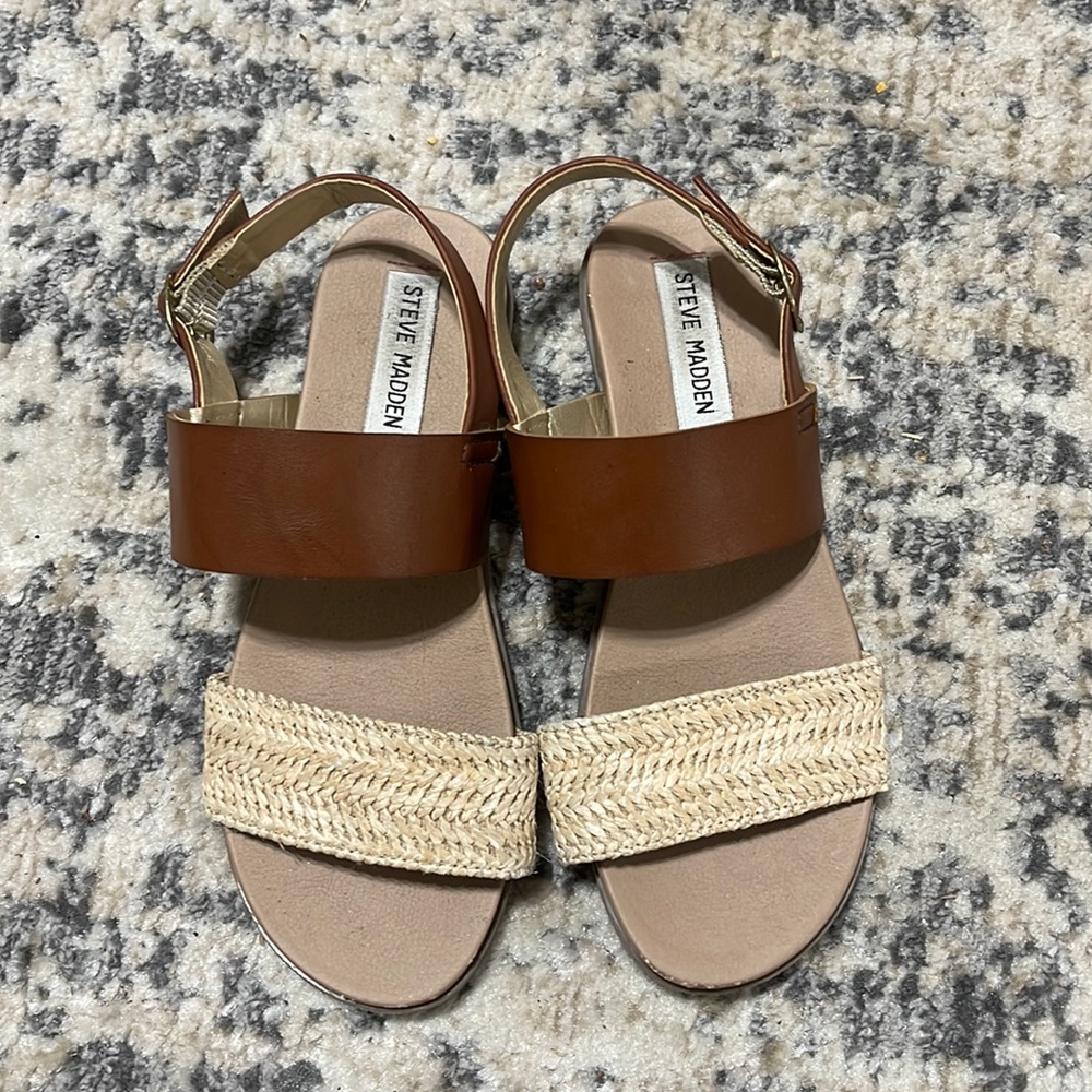 Steve Madden brown leather/rafia style sandal